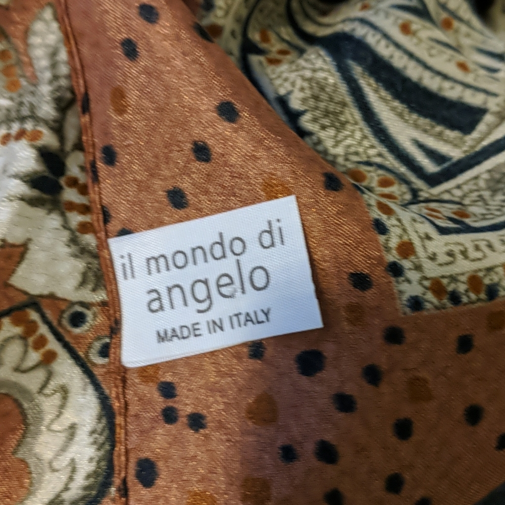Italian large square scarf - Picture 3 of 3